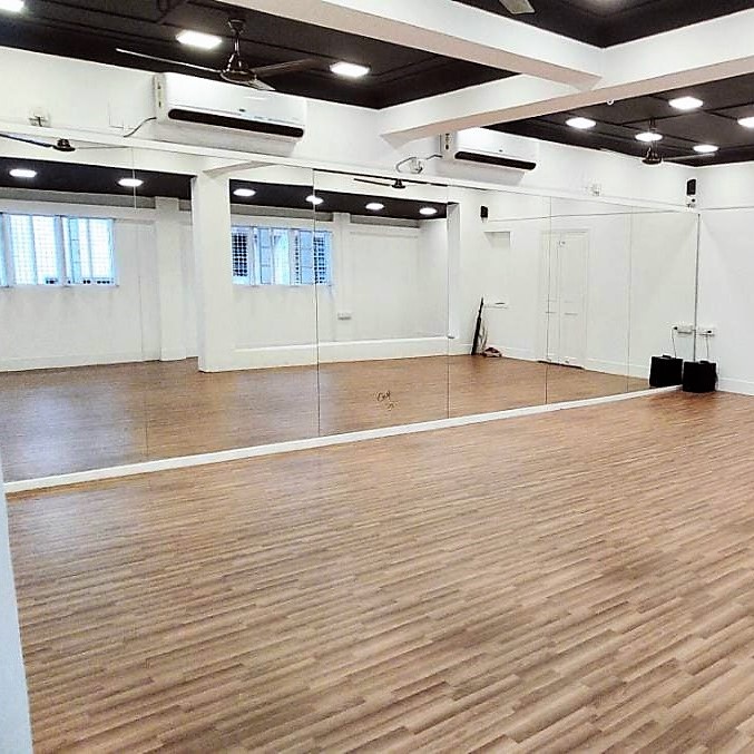 Twist N Turns Ballygunge Studio