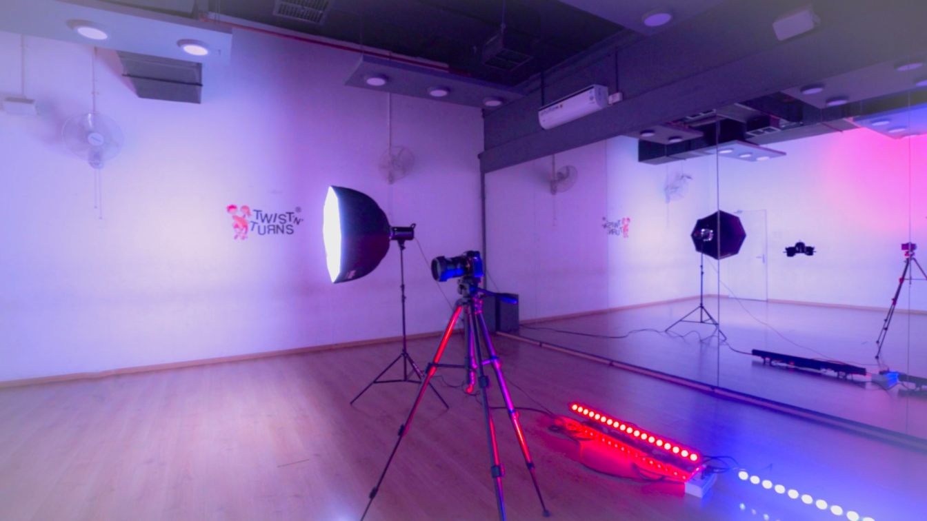 TWIST N TURNS NEWTOWN STUDIO 1