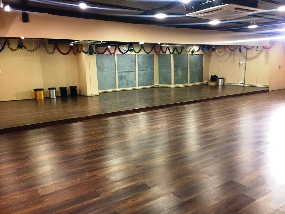 studio 1